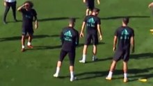 R0NALD0 DESTR0YS MAY0RAL in training. Reverse eIastico.