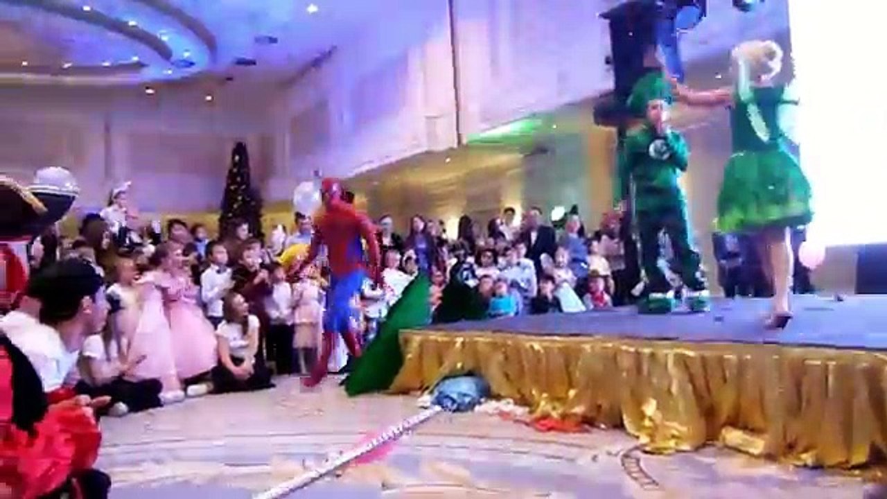 VLOG: Мы на благотворительной елке / Супер представление / Мила, мы с тобой