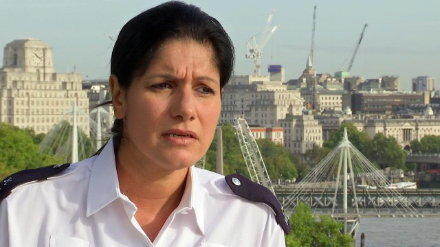 Police officer who works recovering bodies from Grenfell to be given honour