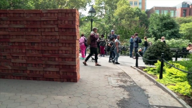 Nueva York quedó dividido con un muro como el de Trump