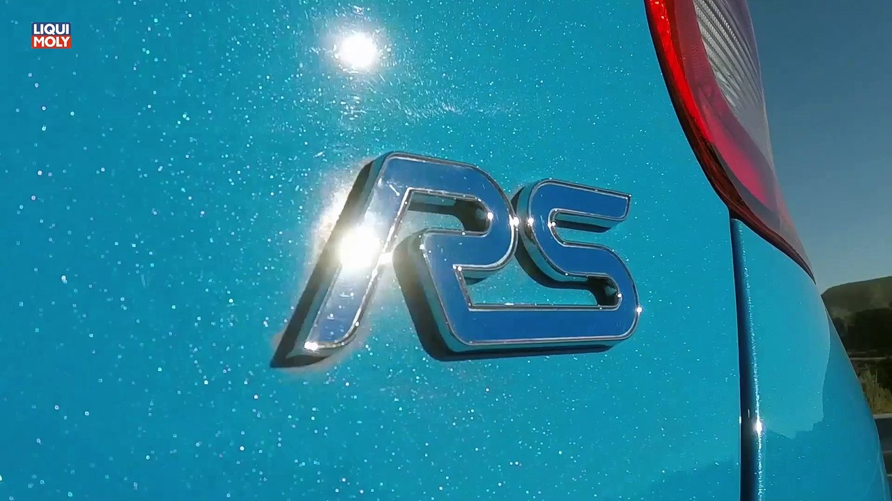 Onlinemotor Ford Focus RS Fahrszenen und Internieur