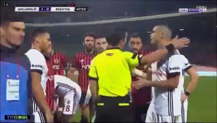 Ryan Babel Gets Direct Red Card, A Minute After Coming On vs Genclerbirligi!