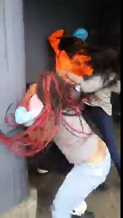 Ratchet fight with Vage stomp at 1 : oh fo.