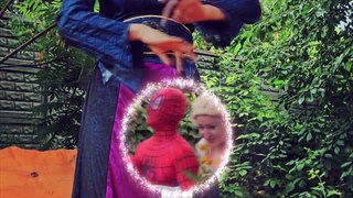 Spiderman KISSING & are Frozen Elsa! w/ Hulk Pink Spidergirl Anna Joker Maleficent