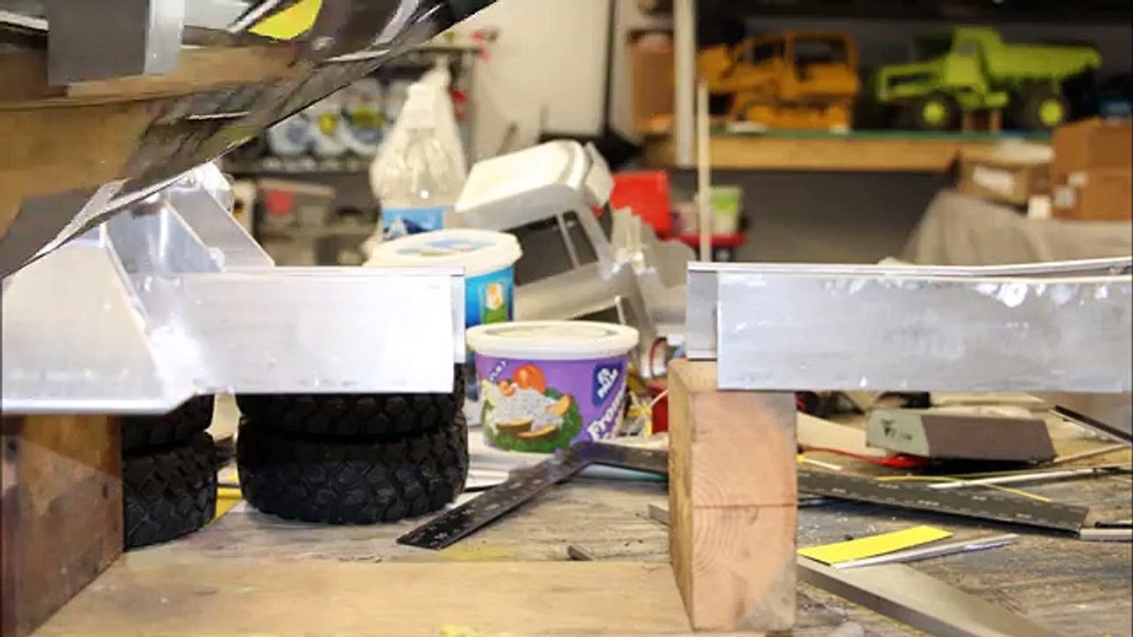 All metal RC Kenworth Log Truck build in pictures
