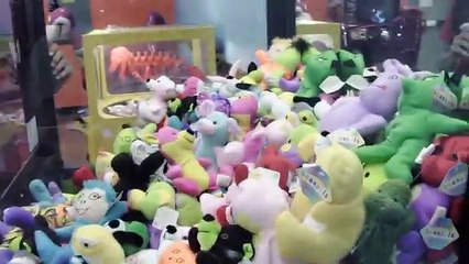 Journey to the Claw Machine - Clawing with Cooper​​​ | Matt3756​​​