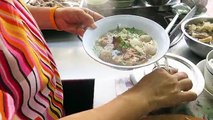 THE MOST AMAZING THAI FOOD TOUR IN BANGKOK - BEST THINGS TO DO IN BANGKOK