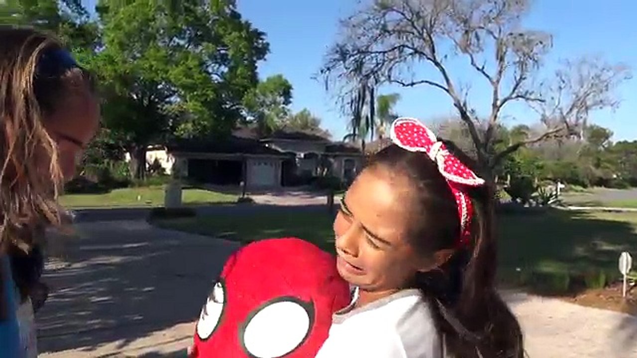 $1 Coke vs $100 Coke Super Giant Crazy Challenge! MAGIC Coins Sophia Sarah Toys To See Fun