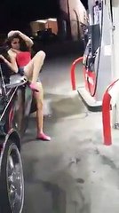 İçkiyi kaçıran kızın hali - acemikamera