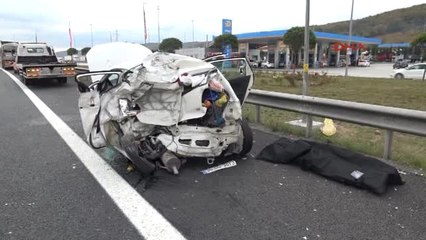 Bolu Tem'de Tır, Otomobile Çarptı 1 Ölü, 3 Yaralı