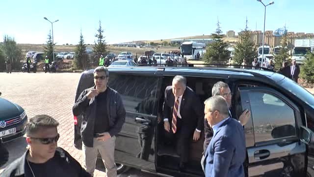 Kılıçdaroğlu ve Numan Kurtulmuş Hacı Bektaş-ı Veli'yi Anma Töreninde Salona Birlikte Girdi