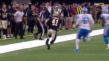 Alvin Kamara trucks Glover Quin to cap off 21-yard run