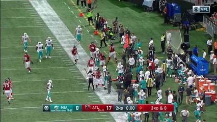 Landry nearly takes out kicker Bosher with hurdle after FG falls short