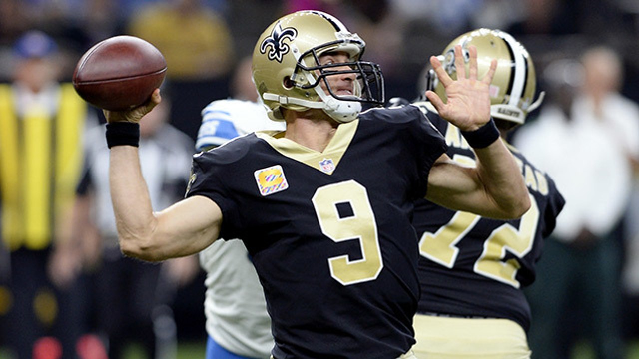 Brees executes perfect flea flicker to Coleman for 20 yards