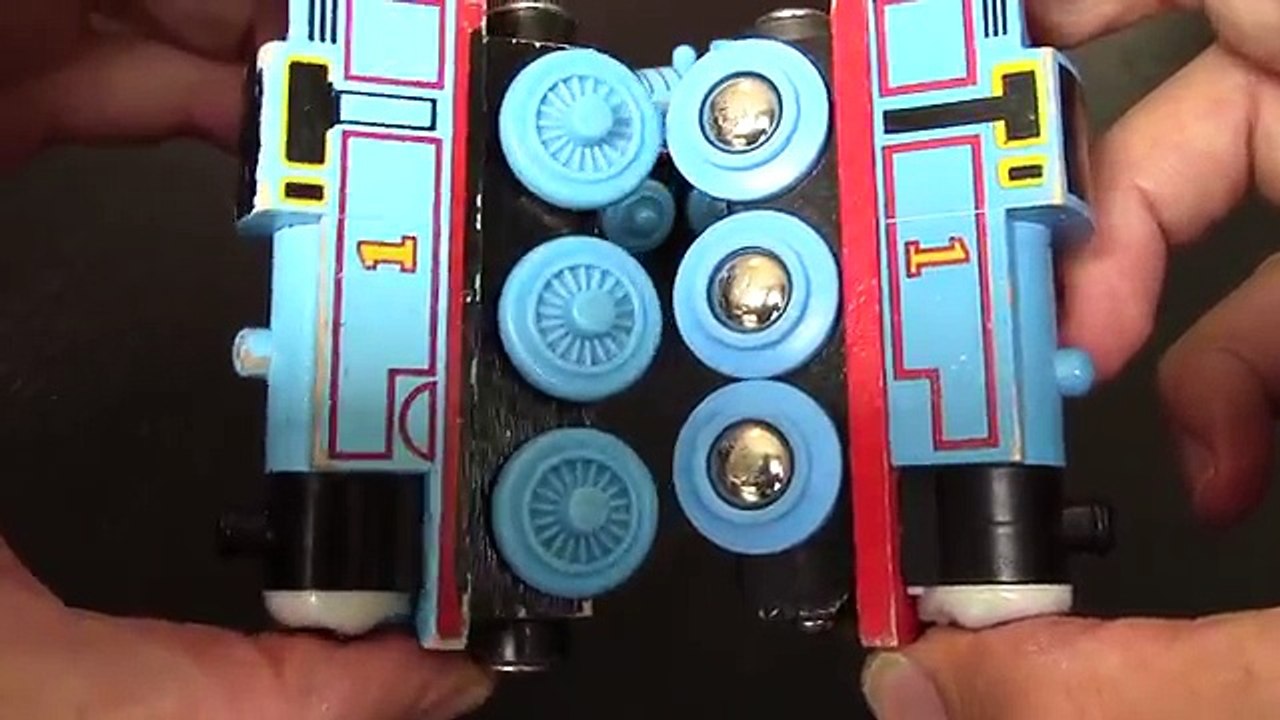 Brio Thomas vs. Fisher Price Thomas Comparison and Review | Thomas the Tank engine and James Review