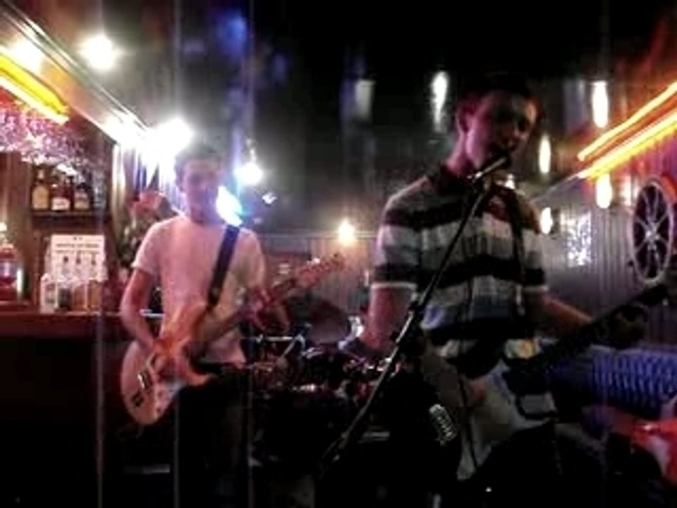 Rock Wave - Holiday