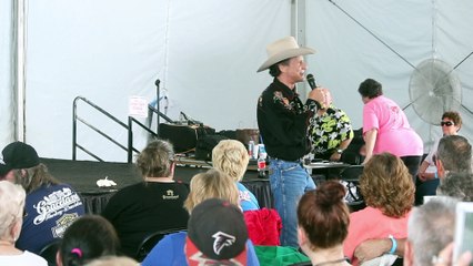 Bill Rinehart sings 'Bridge Over Troubled Water' Elvis Week 2017