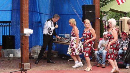 Colin Paul sings 'Faded Love' 2017 Days Inn Pool Party