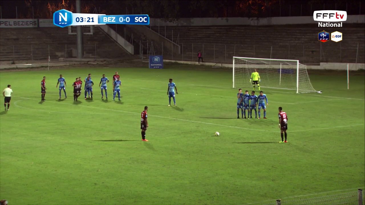 Ouverture du score de Cholet. Sandy PAILLOT reprend de la tête un coup franc de Bertrand. 0-1 pour Cholet