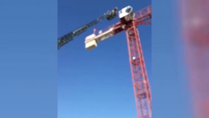 Malatya Operatör Kalp Krizi Geçirince 35 Metrelik Vinçte Mahsur Kaldı