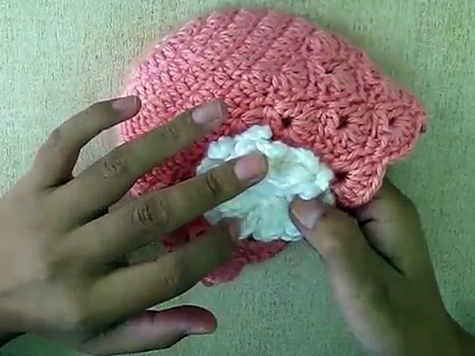 Como hacer gorro bebe con flor crochet ganchillo (1/2)