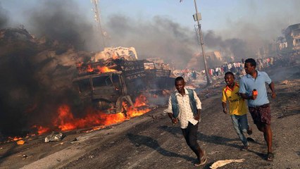 Al menos 30 muertos en Mogadiscio tras dos ataques con camiones bomba