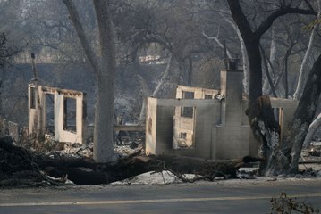 Kaliforniya'daki Yangında Ölü Sayısı 36'ya Yükseldi