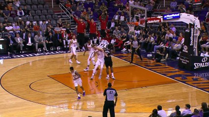 Descargar video: alex-len-caleb-swanigan-fight-blazers-vs-suns-october-11-2017-2017-nba-preseason