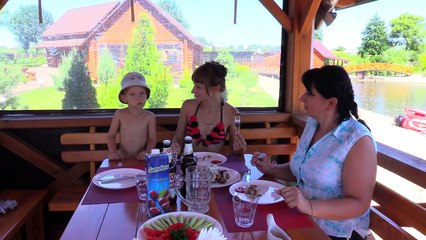 ВЛОГ Отдыхаем на речке, купаемся, плаваем на Маквине, кушаем шашлыки VLOG Rest on the river