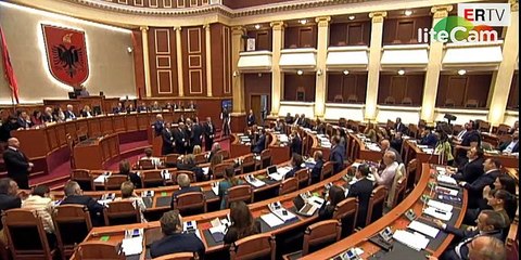 Basha i shkon te foltorja, Rama- Uluni çuna, Sali, e mori malli dhe u emocionova