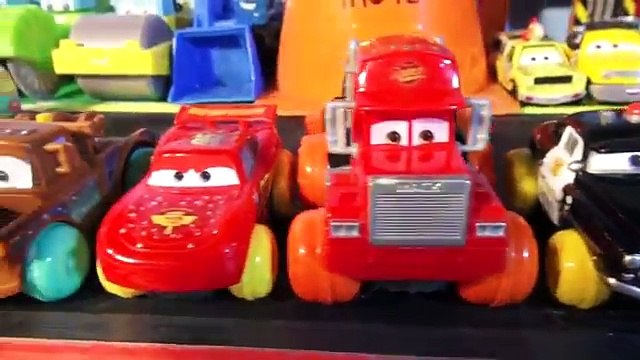 Pixar Cars and Thomas The Train Hydro Wheels in the Pool with Lightning McQueen Mater and Ramone