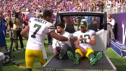 Aaron Rodgers could miss rest of season with broken collarbone