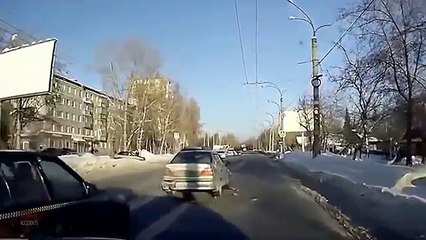 Ultimate IDIOT Winter FUNNY DRIVERS, CRAZY FUNNY  FAILS 2017
