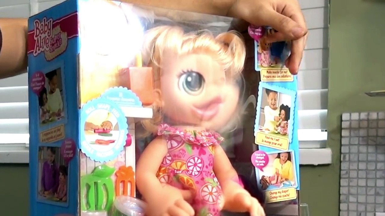 DISGUSTING BABY TOY POOPS AND SMOKES?! - Baby Alive Super Snacks Snackin Sara REVIEW