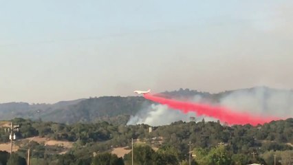 Boeing 747 supertanker fights deadly California fires