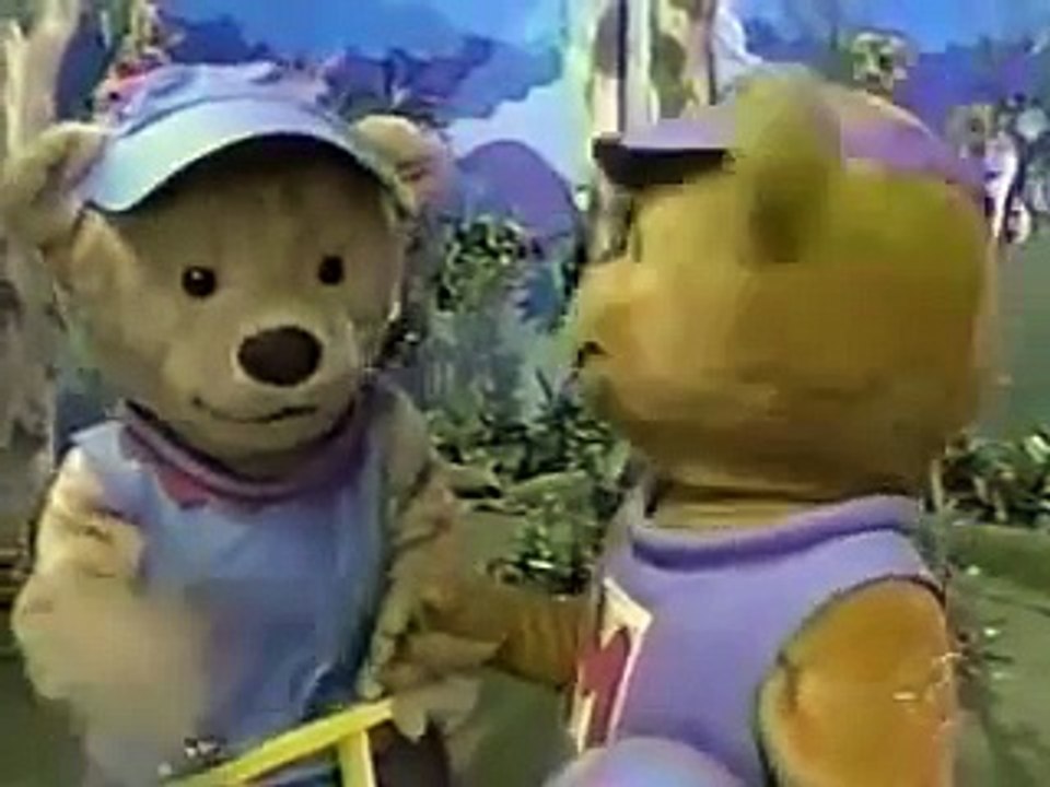 Bananas in Pajamas - Chasing Teddies