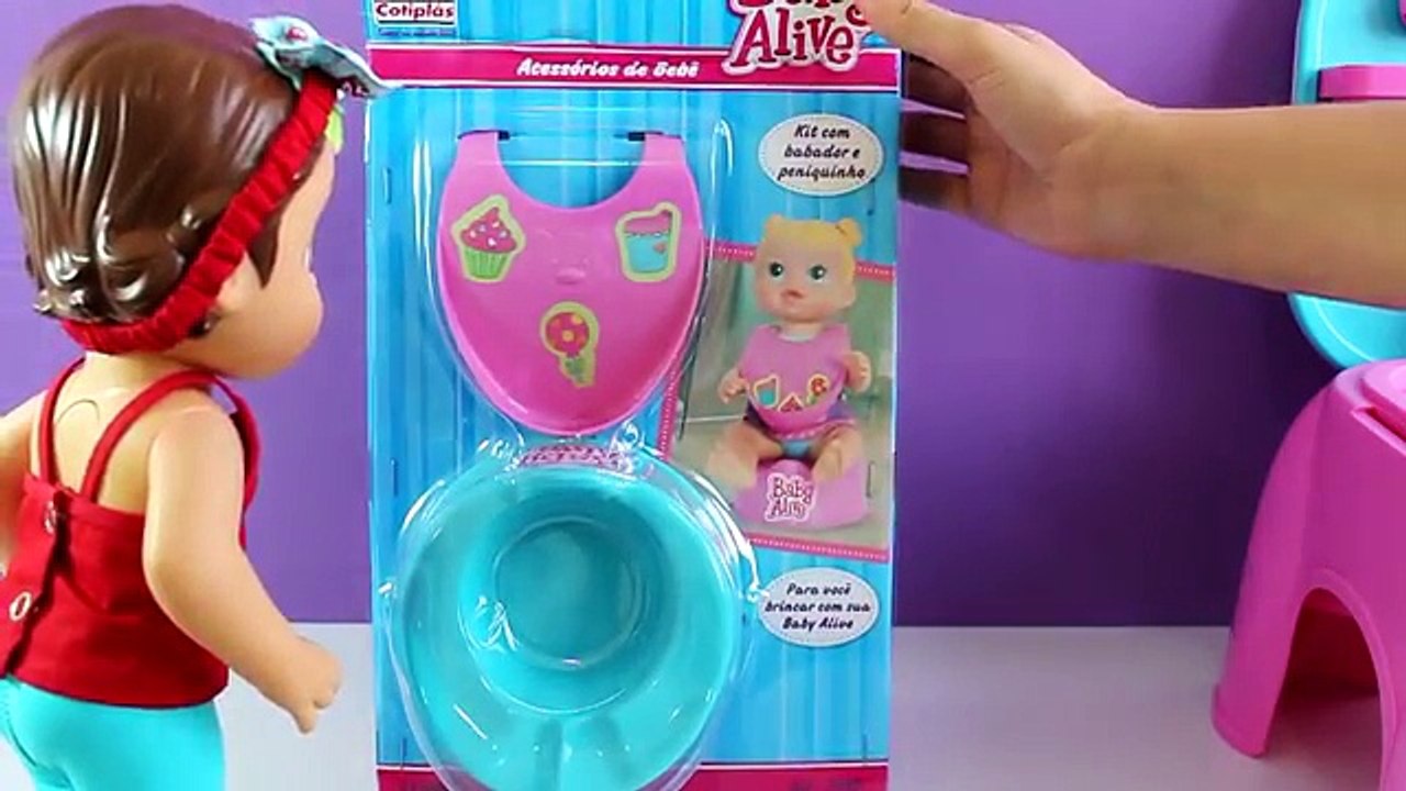 Baby Alive Bia com dor de barriga aprende a usar o troninho!