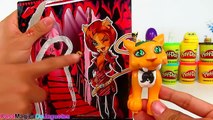 Huevo Sorpresa Gigante de Draculaura de Monster High de Plastilina Play Doh en Español