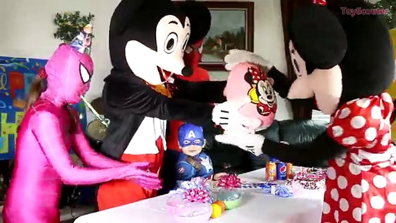 Princess Rapunzel vs NAILS THROUGH FINGERS! w/ Spiderman, Evil Queen & Joker in Real Life