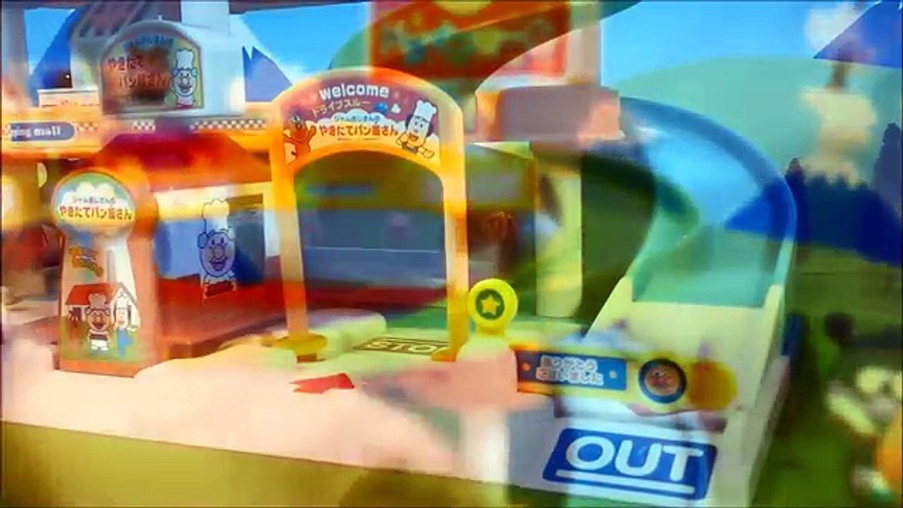 アンパンマン アニメ❤おもちゃ ドライブモールで遊んでみた！テレビ キッチンでお料理トントン ジュージュー焼けるよお子様ランチプレート！バイキンマンおむすび ドキンちゃんデザートもあるよ！