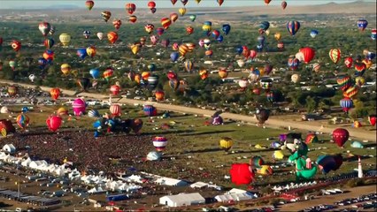 المئات يتنافسون للفوز بمهرجان نيو مكسيكو الدولي للمناطيد