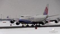 China Airlines Boeing 747 Extreme Landing at New Chitose Airport, Japan