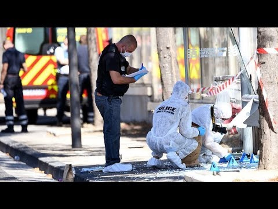 Car rams bus stops in Marseille: One person killed, another injured