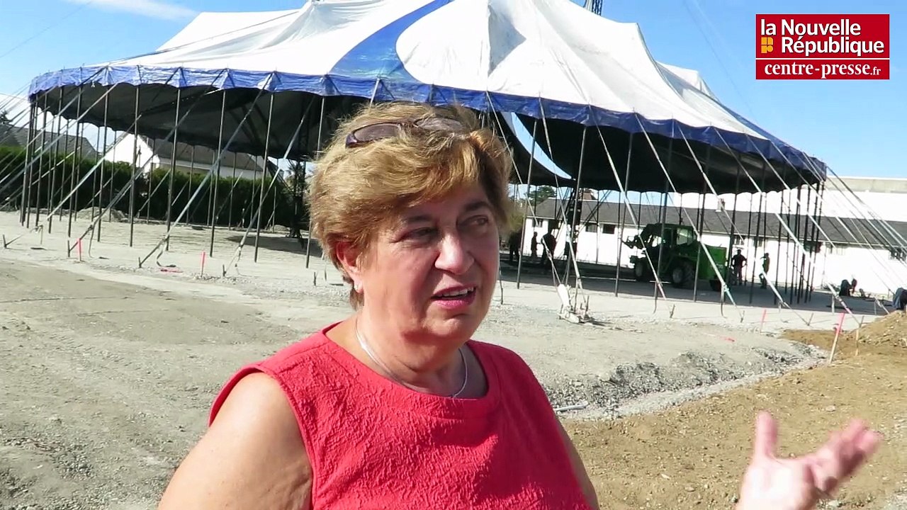 VIDEO. Châtellerault: installation du nouveau chapiteau de l'Ecole de cirque à l'ancienne école de gendarmerie