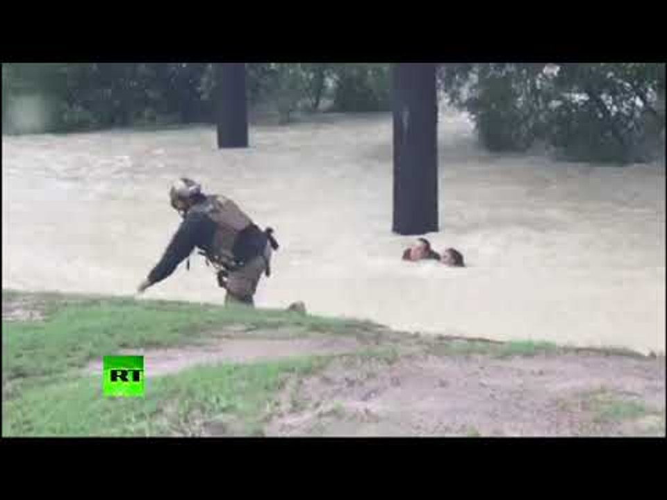 Dramatic: Woman rescued from high waters in Houston amid Hurricane Harvey flooding