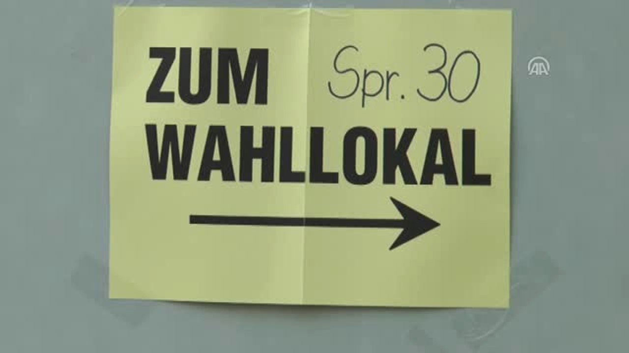 Avusturya Sandık Başında - Başbakan Kern ve Dışişleri Bakanı Kurz Oylarını Kullandı - Viyana