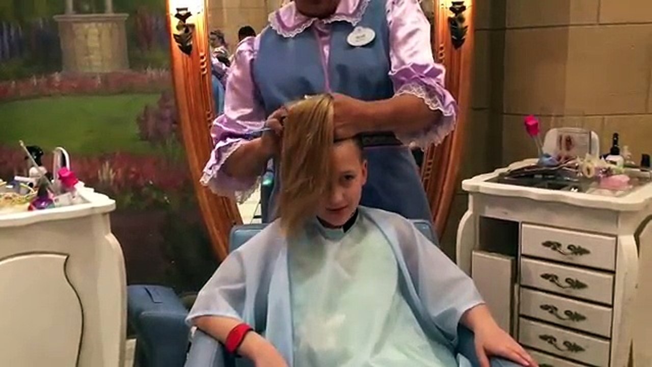 AMAZING DAY AT BIPPITY BOPPITY BOUTIQUE IN DISNEYS MAGIC KINGDOM!