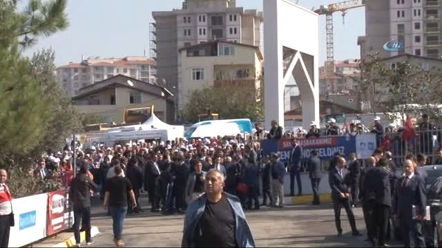 Başbakan Binali Yıldırım, Amine Hatun Cami Nin Açılış Törenine Katıldı