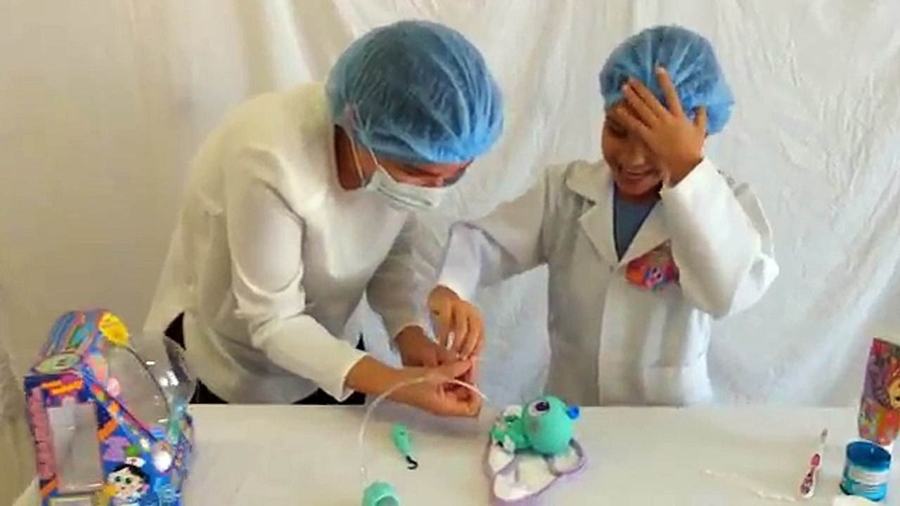 HOSPITAL DISTROLLER 3: KSI MERITO DISTROLLER, LALALOOPSY Y ANA BANANA. JUGUETES