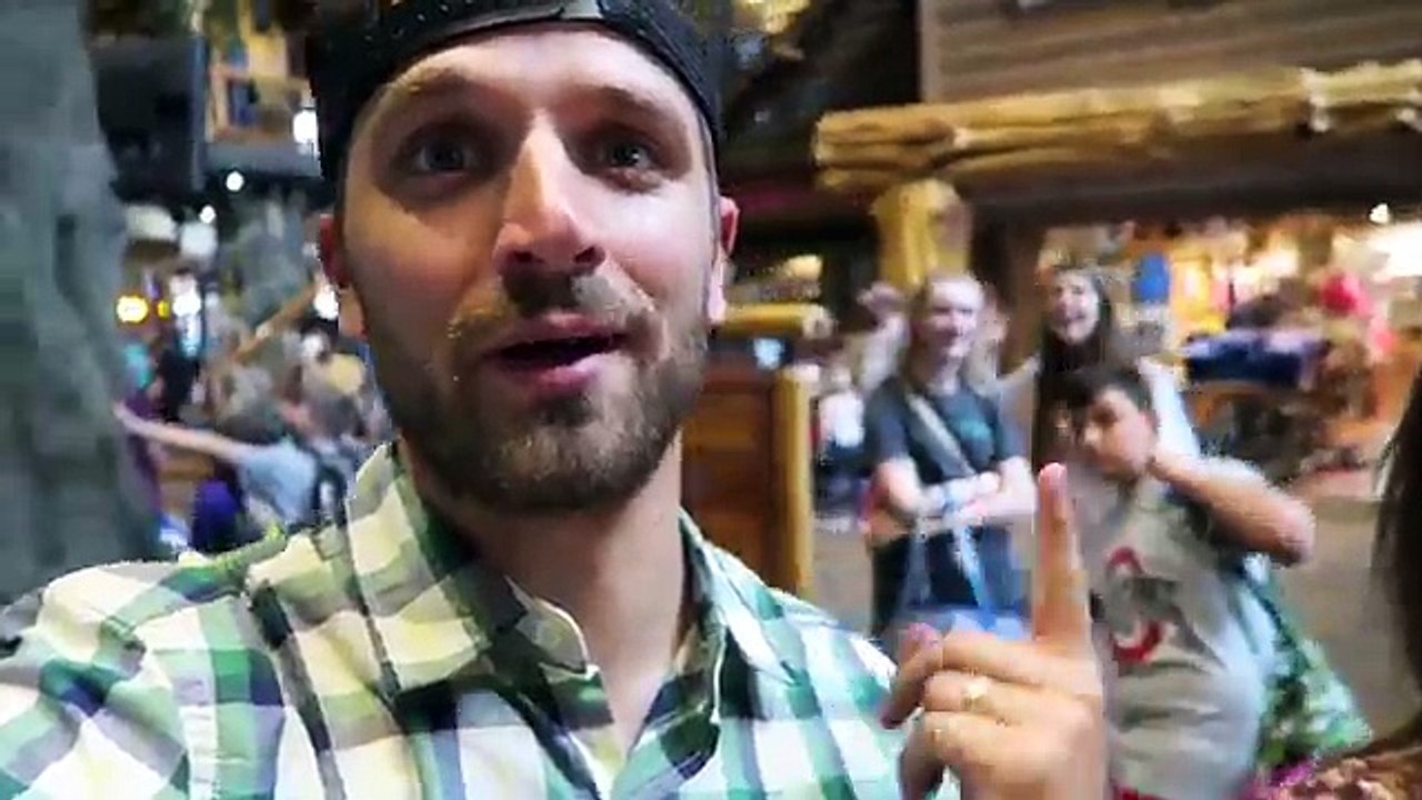 FIRST TIME AT GREAT WOLF LODGE INDOOR WATERPARK!